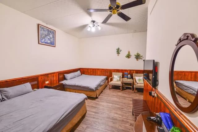 Home Stay Of CingJing-Quadruple Room with Mountain View-1