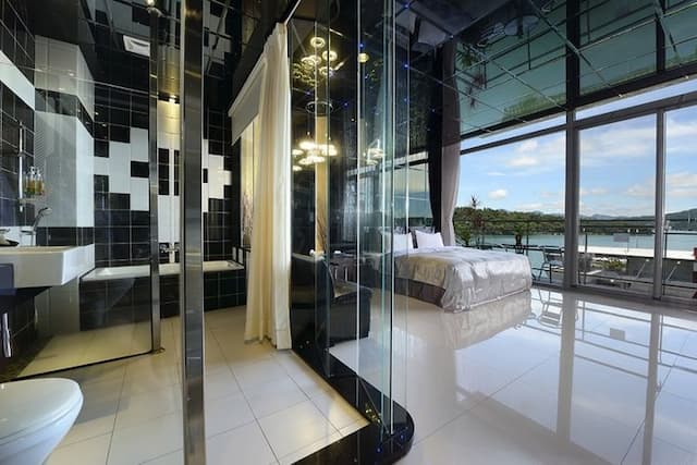 面湖奢華風雙人房