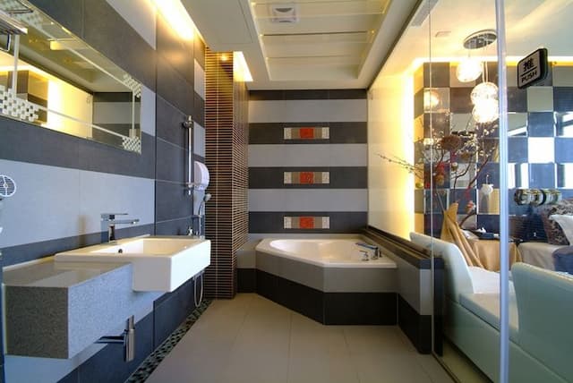 面湖華麗風雙人房-衛浴