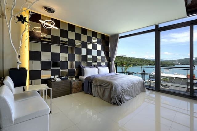 面湖華麗風雙人房