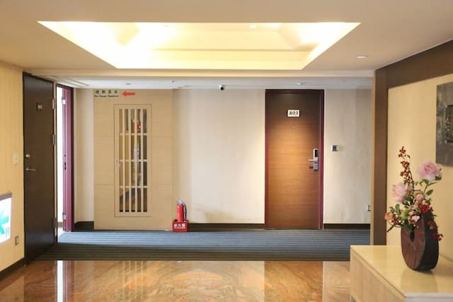 Yong Yue Business Hotel-Luxury family room-7