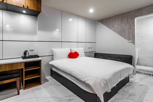 日月潭兒茶宿｜附電梯、地點便利、乾淨舒適-高級雙人房-203.302-2