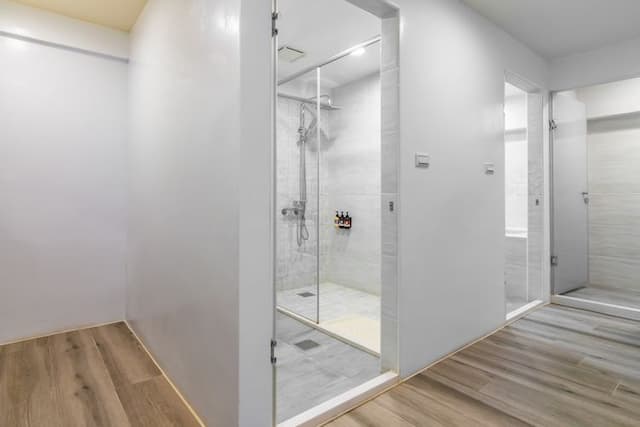 日月潭兒茶宿｜附電梯、地點便利、乾淨舒適-加大樓中樓家庭房-附浴缸-101-11