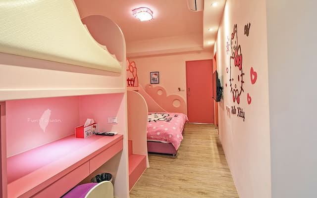 Wujie Childlike B&B-Family Room with Terrace-Kitty-4