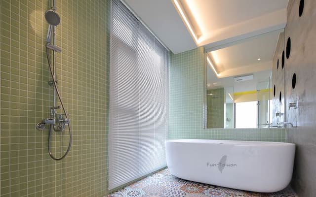 Wo Club Hall-202-Natsume (2 large 1 small cell)-4