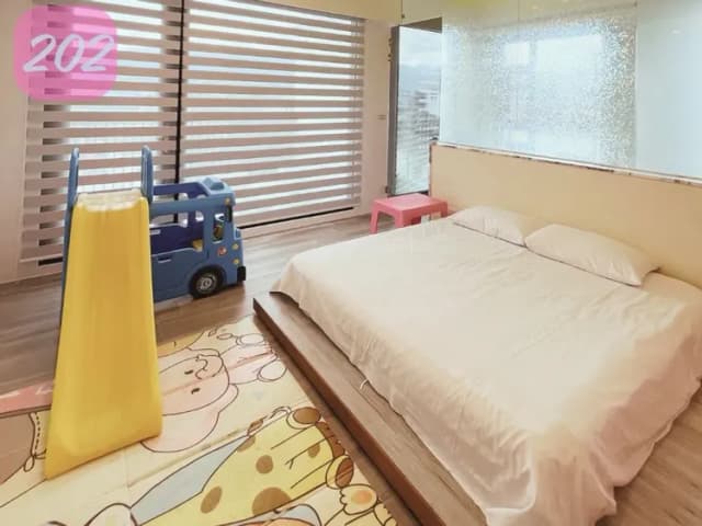 禾渼會館｜可選購溜滑梯主題房｜親子友善-202-夏沐(2大1小房)-2