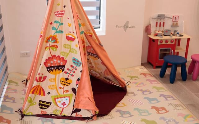 Wo Club Hall-201-Children play-5