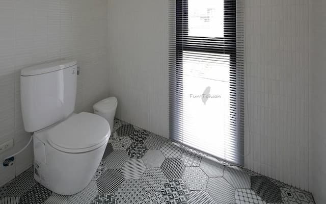 Wo Club Hall-201-Children play-7