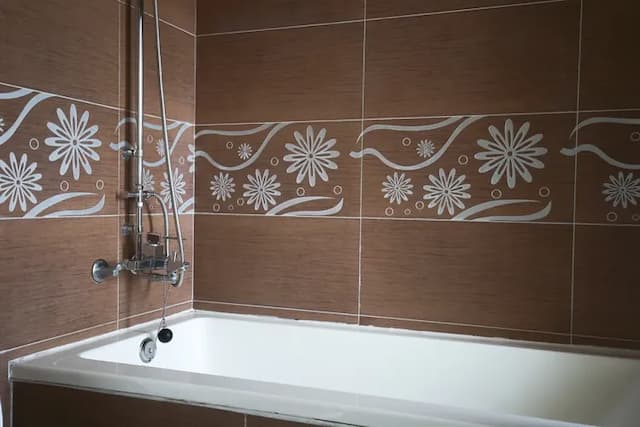 樂宿保安｜緊鄰海安路商圈、舒適浴缸房-豪華雙人房 (陽台/浴缸)-9