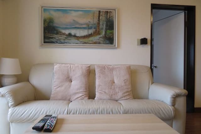 Western Style Apartment in Kobe with Sea View-Large Western Style Apartment in Kobe with Sea View-5