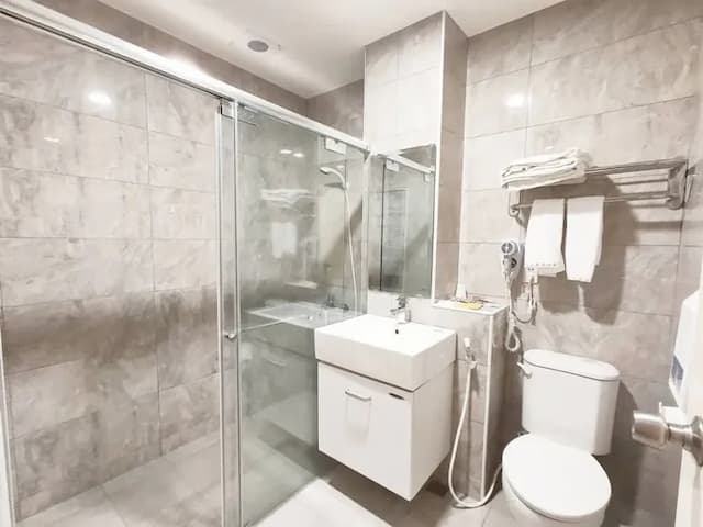 Royal Business Hotel-Double Suite (1 double bed)-11