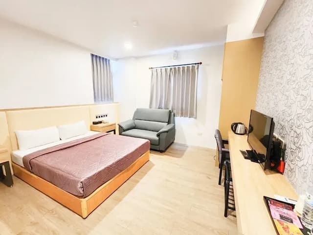 Royal Business Hotel-Double Suite (1 double bed)-2