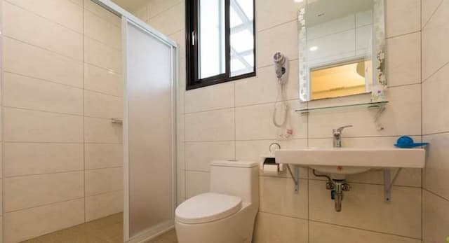 夜泊、梅花鹿民宿｜寬敞親子溜滑梯-極速親子房-2