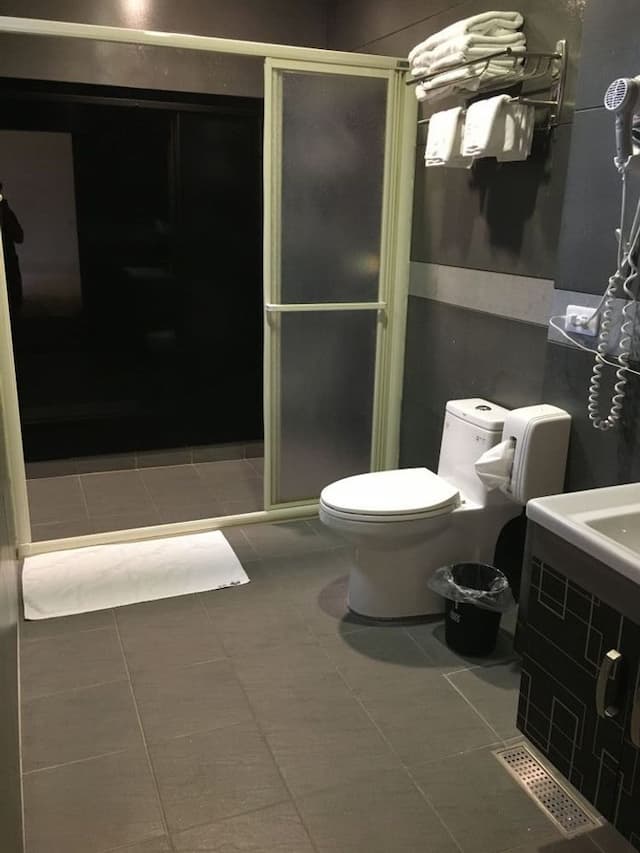 夜泊、梅花鹿民宿｜寬敞親子溜滑梯-歡樂四人房-6