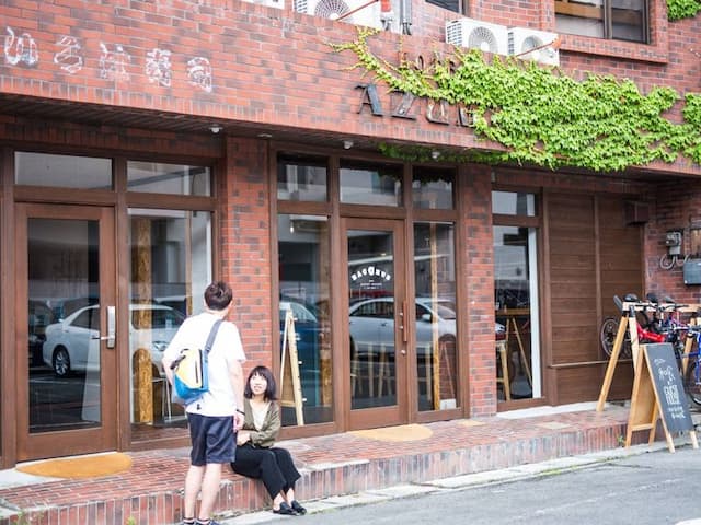 ・廃ビジネスホテルをリノベーションしたゲストハウス