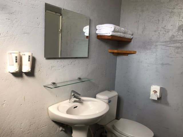 小棧民宿-六人房-4