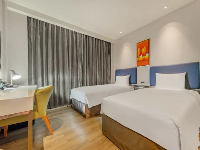 CHECK inn Taipei Xinyi-Standard Twin Room without Window-1