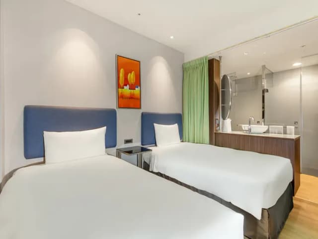 CHECK inn Taipei Xinyi-Standard Twin Room without Window-2