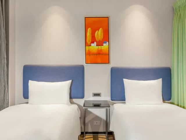 CHECK inn Taipei Xinyi-Standard Twin Room without Window-6