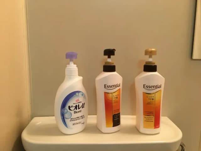 シャンプー、コンディショナー、ボディソープ