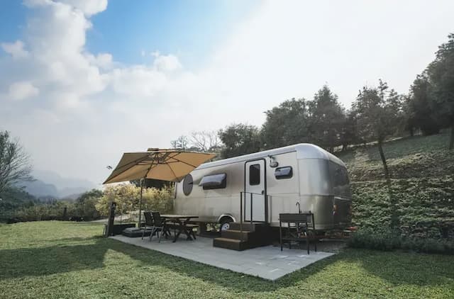 美式露營車外觀