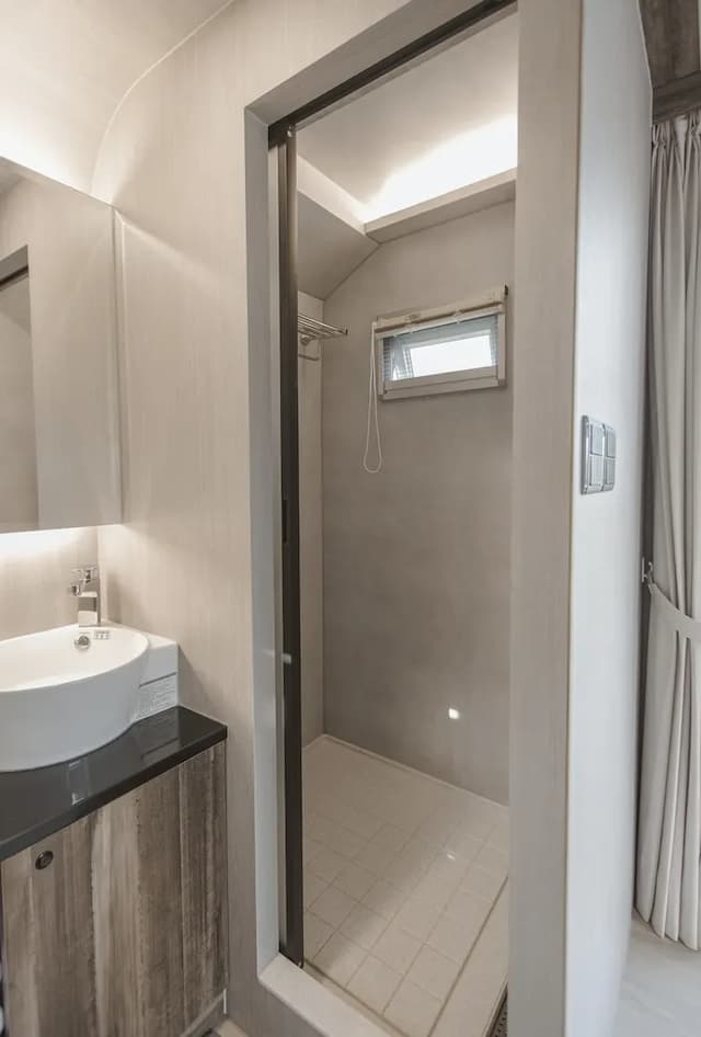 乾濕分離淋浴間