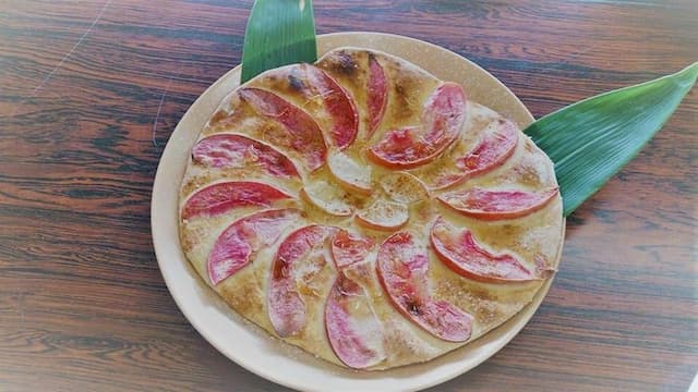 APPLE PIZZA