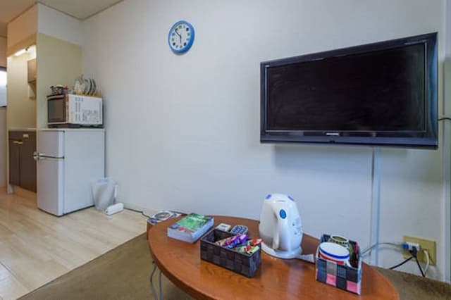 白を基調とした清潔感のあるお部屋です。