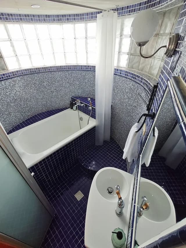 金石新月光-西班牙四人房-8