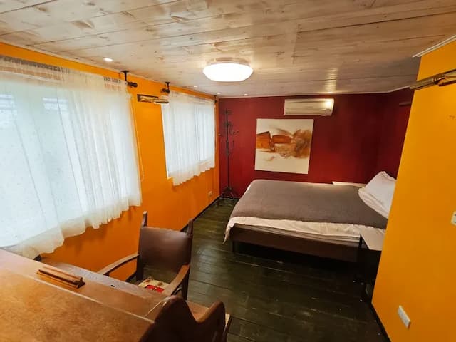 金石新月光-西班牙四人房-10