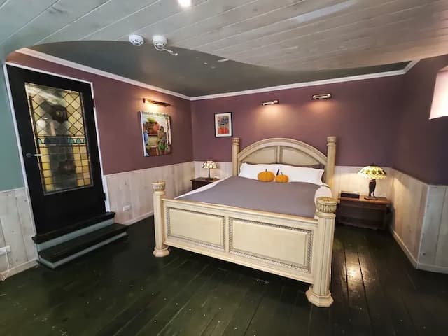 金石新月光-西班牙四人房-3