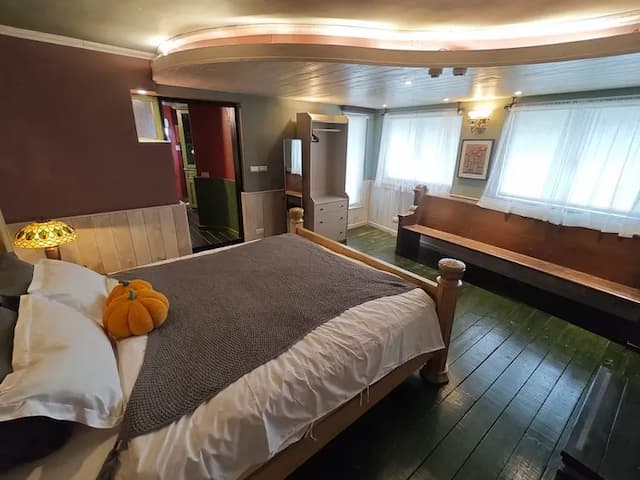 金石新月光-西班牙四人房-1