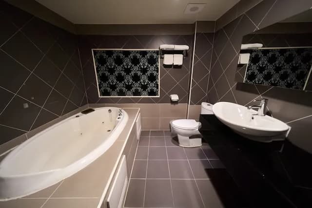 日光河堤時尚旅店｜近高雄音樂中心-精緻雙人房-6