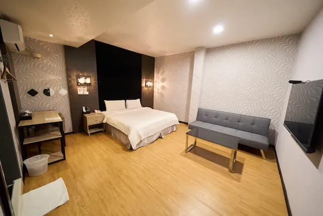 日光河堤時尚旅店｜近高雄音樂中心-豪華雙人房-2