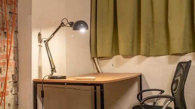 62巷背包客棧-6人員工房-5