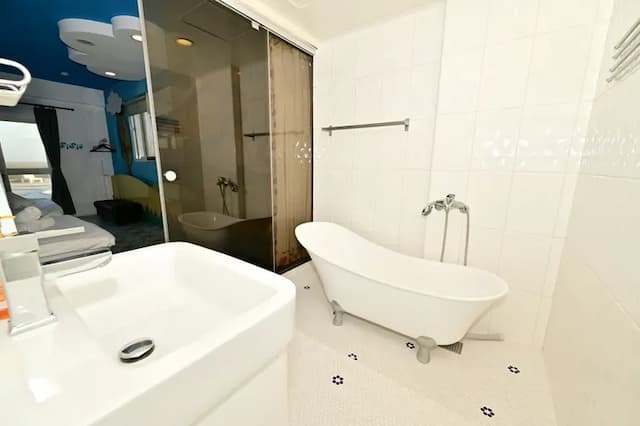 波斯卡朵親子城堡渡假民宿-豪華四人房--附浴缸-14