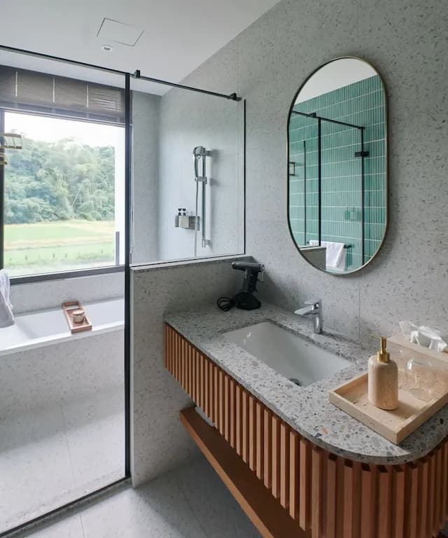 Walk in house-Deluxe Double Room with Bathtub-6