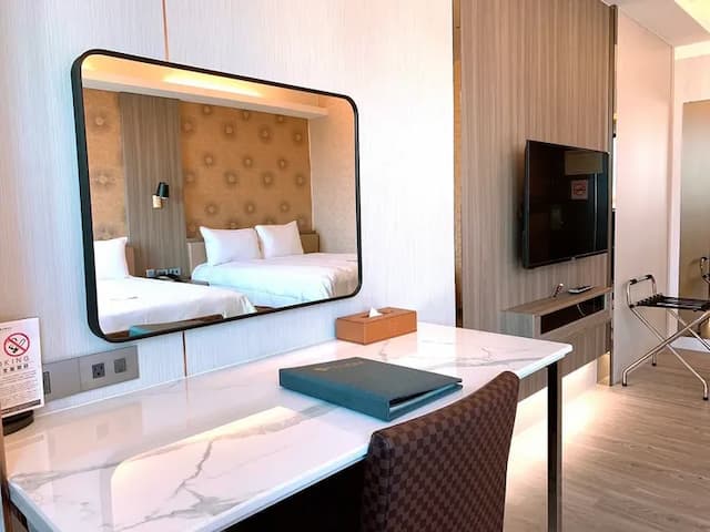 Grand Earl Hotel-Earl Quad Room-4