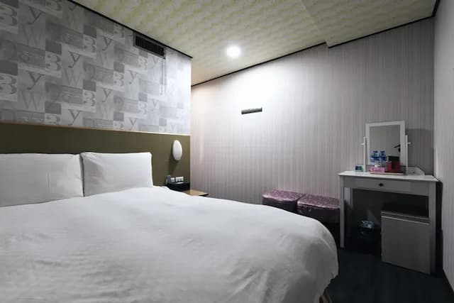 首府旅館｜緊鄰府中、板橋站-標準雙人間-5