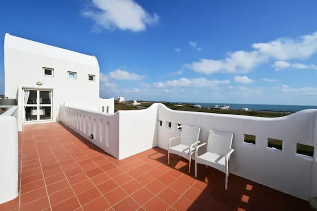 波斯卡朵親子城堡渡假民宿-豪華海景四人房-1