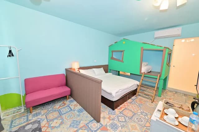 波斯卡朵親子城堡渡假民宿-豪華海景三人房-附浴缸-5