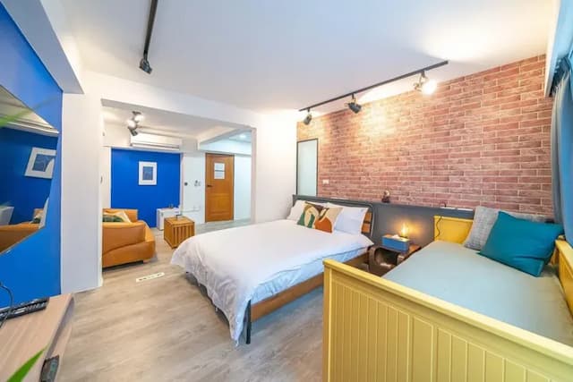 Tsum Chill /near the Second Art Museum and Chihkan Tower Business District-Blue-3