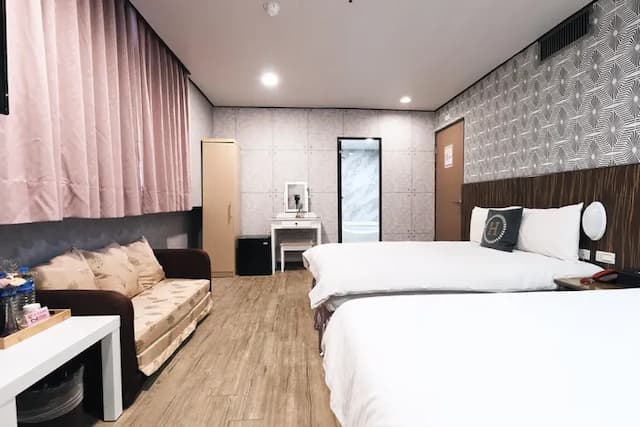 首府旅館｜緊鄰府中、板橋站-豪華四人間-4