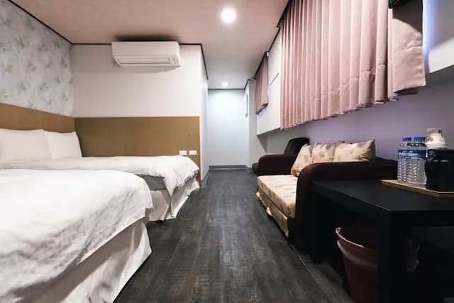 首府旅館｜緊鄰府中、板橋站-豪華四人間-5