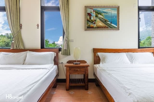 A Qian B&B-Mountain View Quadruple Room with Balcony-7