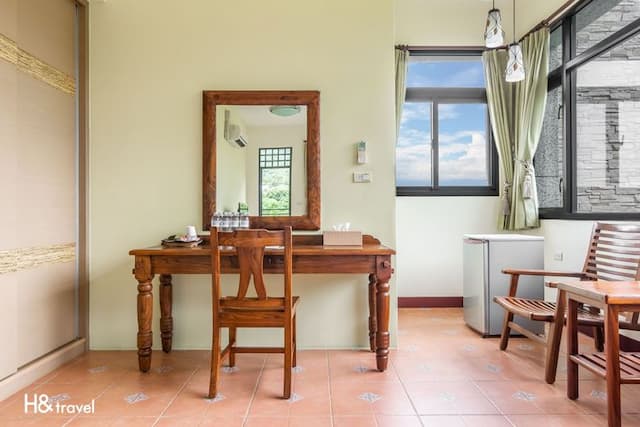 A Qian B&B-Mountain View Quadruple Room with Balcony-9