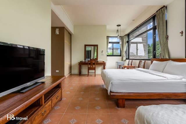 A Qian B&B-Mountain View Quadruple Room with Balcony-5