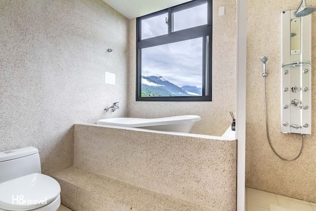 A Qian B&B-Mountain View Double Room with Bathtub-4