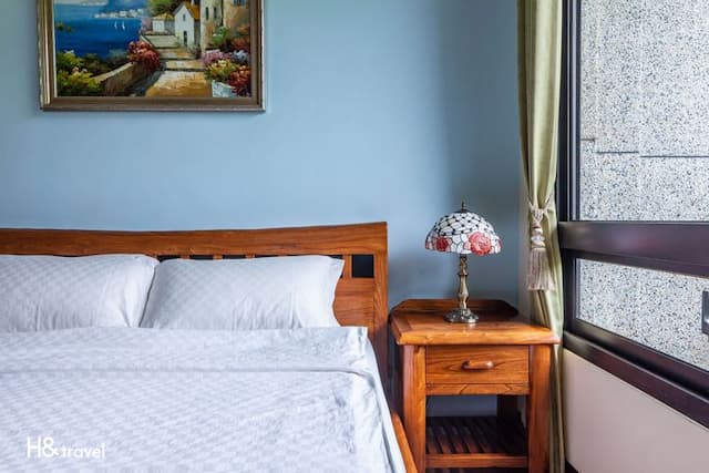 A Qian B&B-Exquisite Double Room with Balcony-5