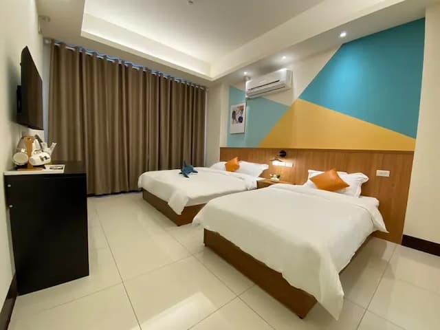 Sun Never Sets Bed and Breakfast-Triple Room-1